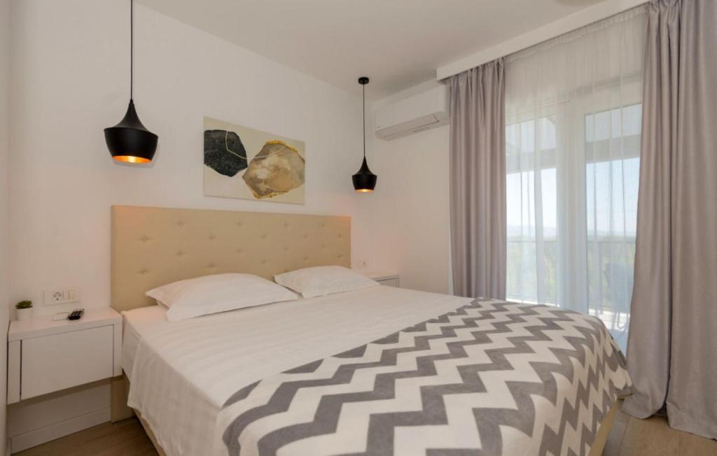 Vila Beautiful Danica With Pool In *